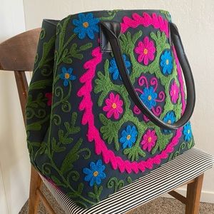 Beautiful Bright Embroidered Shoulder Bag NEW